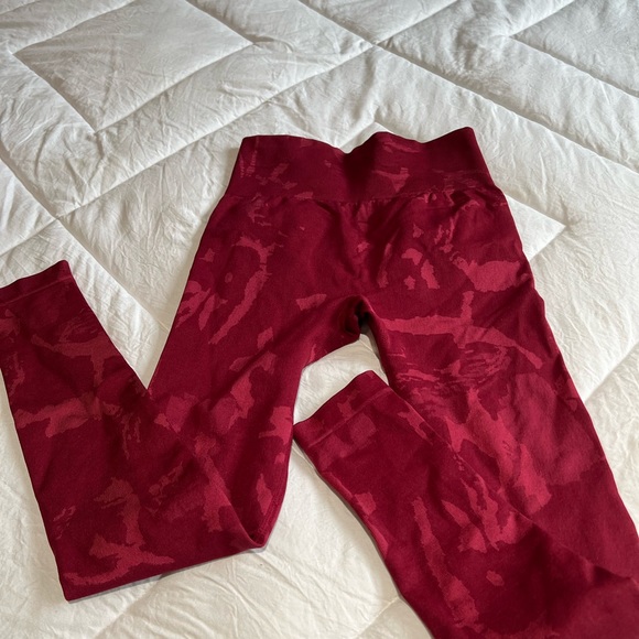Peached by Nellie red camo scrunch butt leggings, size small. - Picture 4 of 6